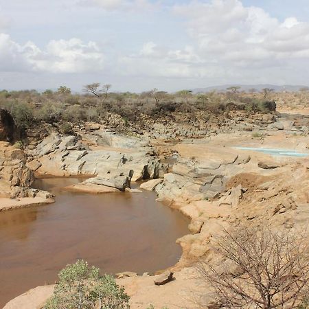 Вилла Lion'S Cave Camp, Samburu Archers Post Экстерьер фото
